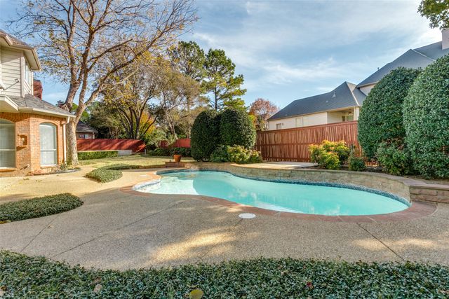 2805 Red Oak Court E, Colleyville, TX 76034
