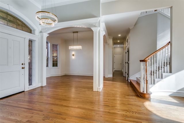 2805 Red Oak Court E, Colleyville, TX 76034