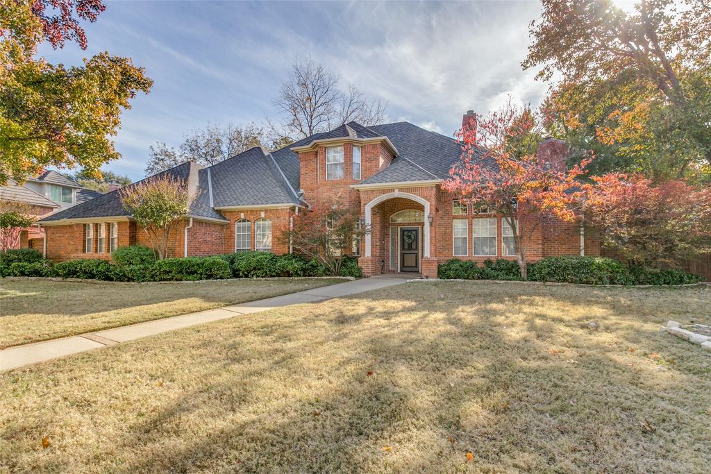 2805 Red Oak Court E, Colleyville, TX 76034