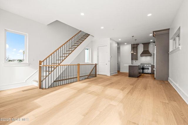 9 South Street, Sea Bright, NJ 07760