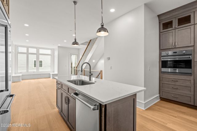 9 South Street, Sea Bright, NJ 07760