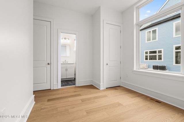 9 South Street, Sea Bright, NJ 07760