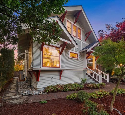 761 32nd Avenue, Seattle, WA 98122