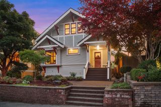 761 32nd Avenue, Seattle, WA 98122