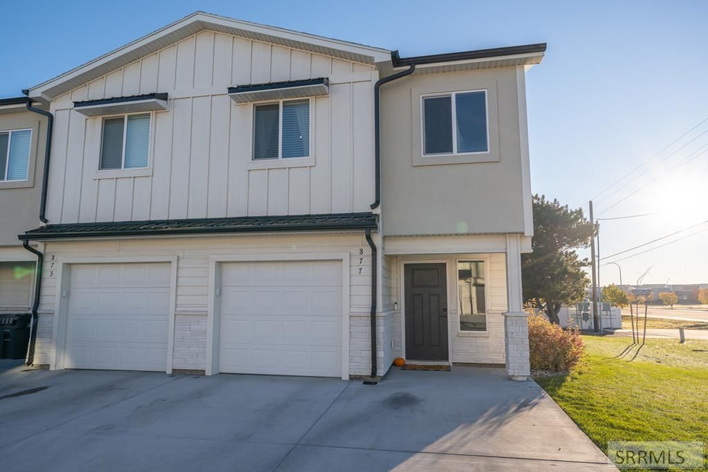 877 Golden Bear Lane, Idaho Falls, ID 83402