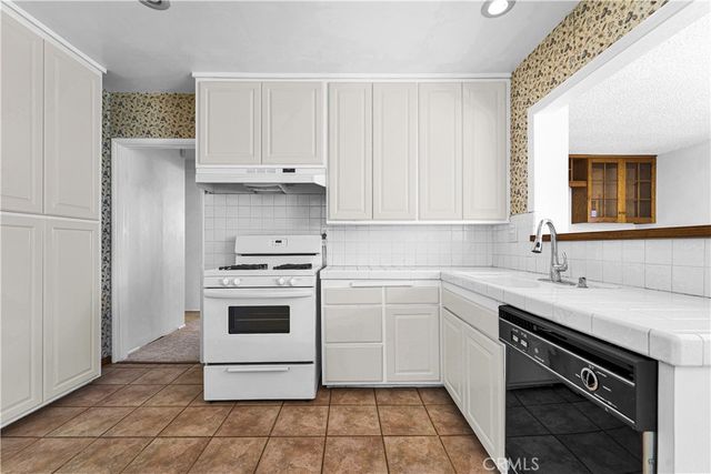 10248 Mather, Sunland, CA 91040