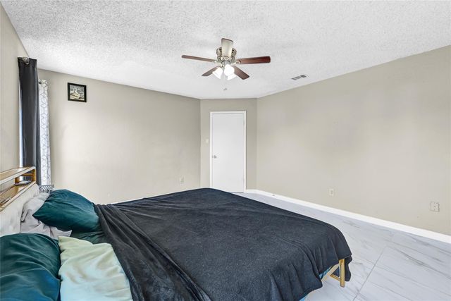 19327 Cypress Harbor Drive, Katy, TX 77449