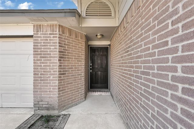19327 Cypress Harbor Drive, Katy, TX 77449