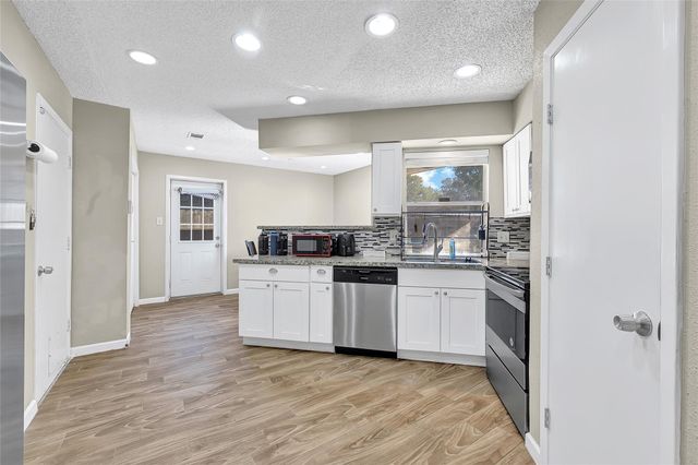 19327 Cypress Harbor Drive, Katy, TX 77449