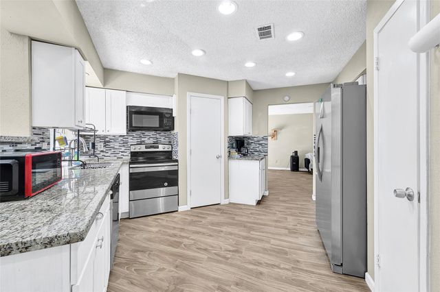 19327 Cypress Harbor Drive, Katy, TX 77449