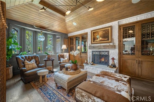 5558 Hoback Glen Road, Hidden Hills, CA 91302