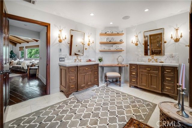 5558 Hoback Glen Road, Hidden Hills, CA 91302