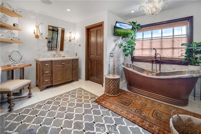 5558 Hoback Glen Road, Hidden Hills, CA 91302