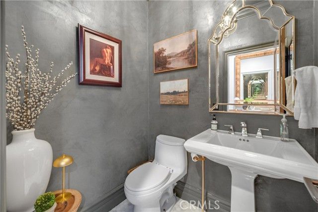 5558 Hoback Glen Road, Hidden Hills, CA 91302