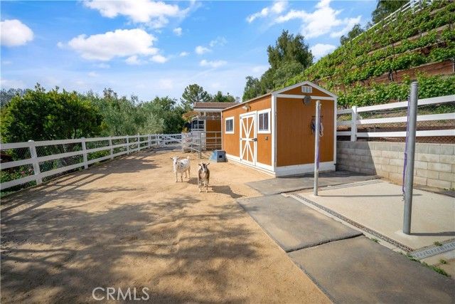 5558 Hoback Glen Road, Hidden Hills, CA 91302