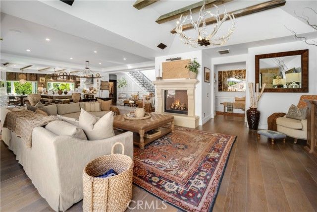 5558 Hoback Glen Road, Hidden Hills, CA 91302