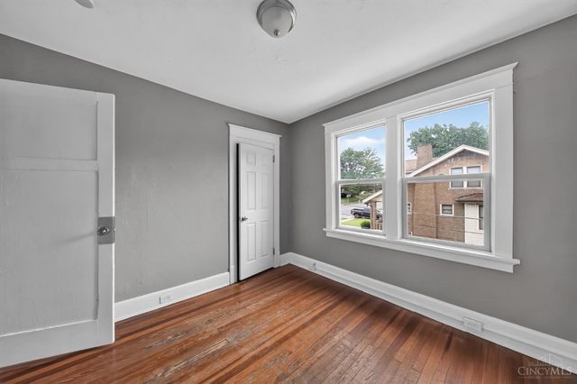 3223 Montana Avenue, Cincinnati, OH 45211