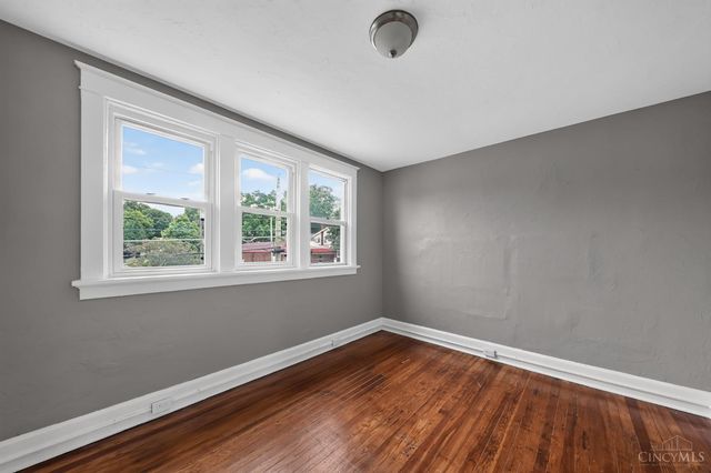 3223 Montana Avenue, Cincinnati, OH 45211