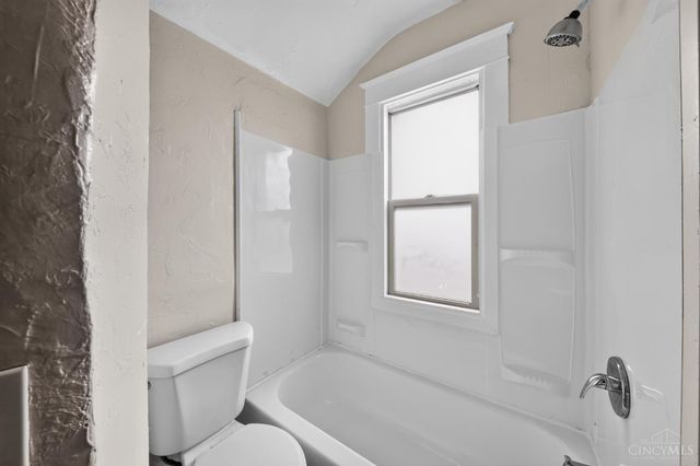 3223 Montana Avenue, Cincinnati, OH 45211