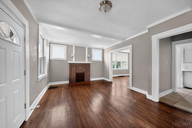 3223 Montana Avenue, Cincinnati, OH 45211