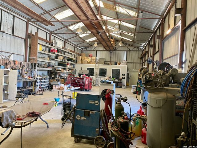 1440 W Klein RD, New Braunfels, TX 78130