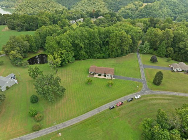 11 Cole Lane, Jamestown, KY 42629