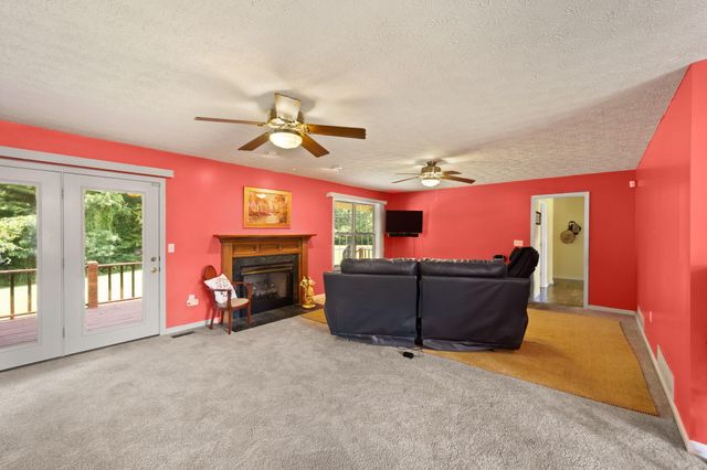 11 Cole Lane, Jamestown, KY 42629