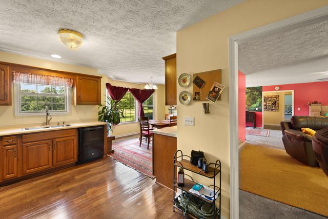 11 Cole Lane, Jamestown, KY 42629