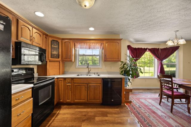 11 Cole Lane, Jamestown, KY 42629