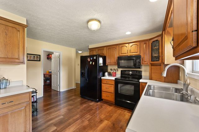 11 Cole Lane, Jamestown, KY 42629