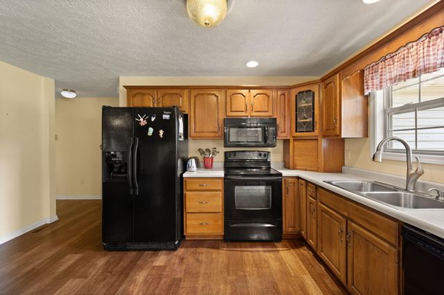 11 Cole Lane, Jamestown, KY 42629