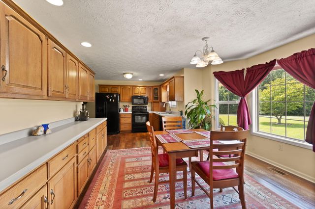 11 Cole Lane, Jamestown, KY 42629