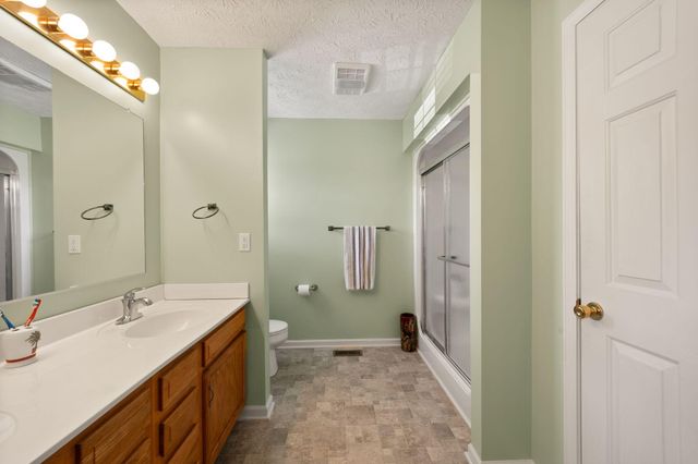 11 Cole Lane, Jamestown, KY 42629