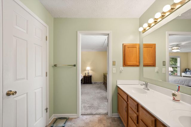 11 Cole Lane, Jamestown, KY 42629