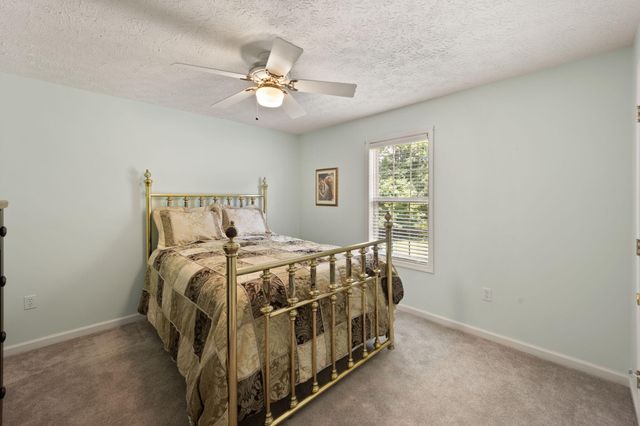 11 Cole Lane, Jamestown, KY 42629