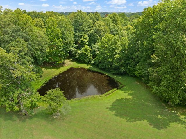 11 Cole Lane, Jamestown, KY 42629