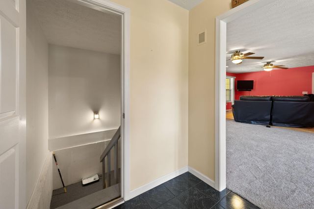 11 Cole Lane, Jamestown, KY 42629