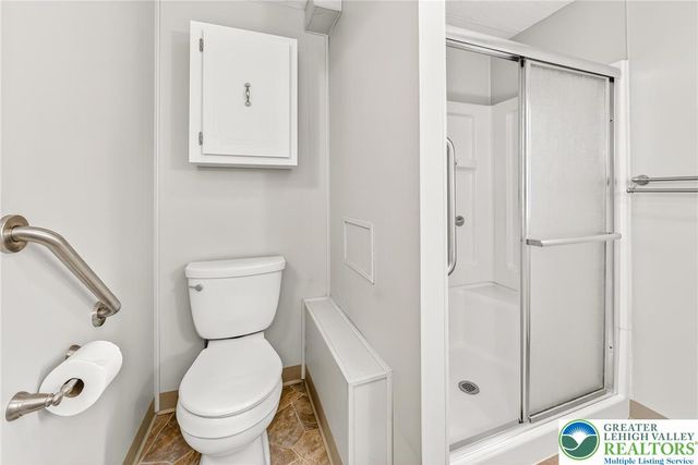 12 Revolutionary Road, Upper Mt Bethel Twp, PA 18343