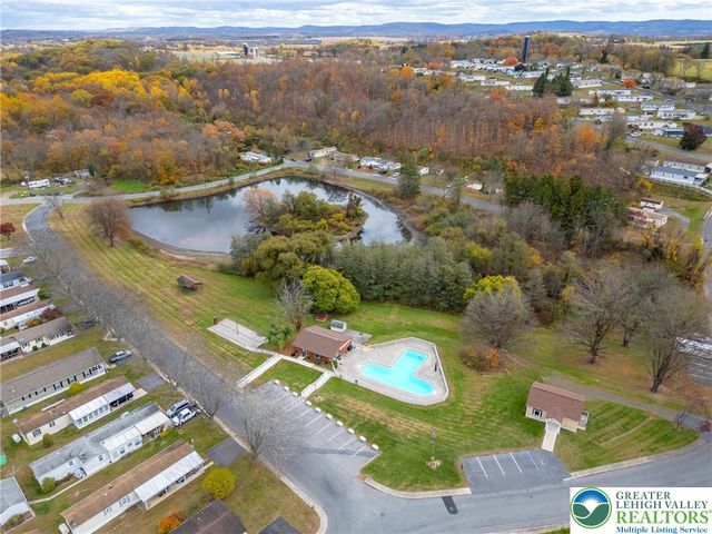 12 Revolutionary Road, Upper Mt Bethel Twp, PA 18343