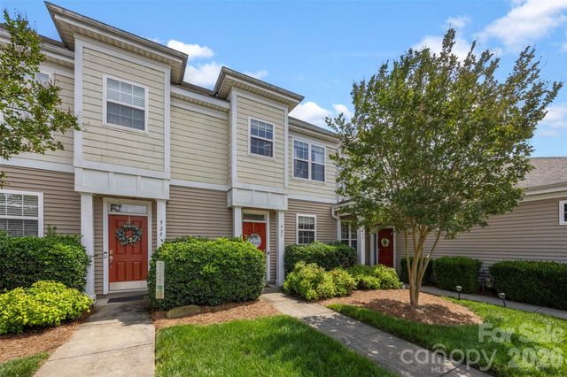 927 Claybrook Circle, Gastonia, NC 28054