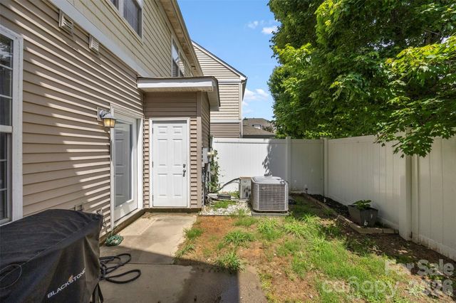 927 Claybrook Circle, Gastonia, NC 28054