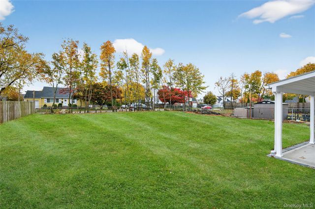 552 Old Country Road, Plainview, NY 11803