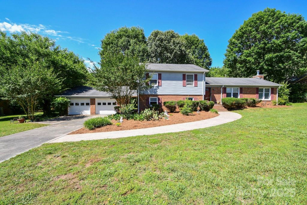 1004 Midwood Drive, Monroe, NC 28112