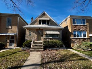 5552 N Major Avenue, Chicago, IL 60630