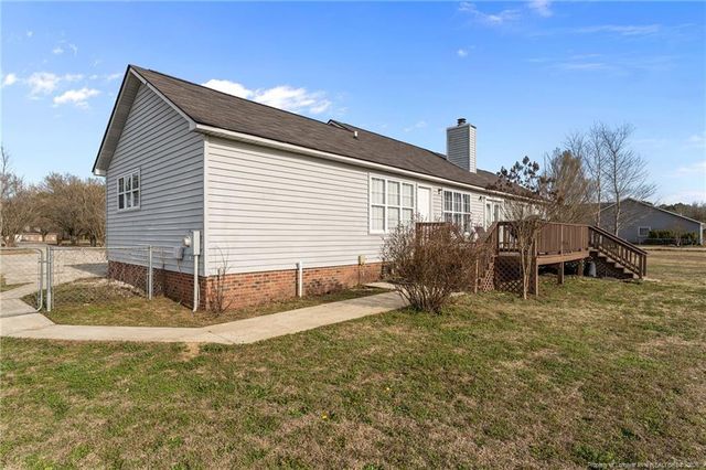 261 W Palmer Street, Raeford, NC 28376