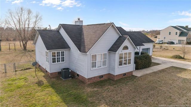 261 W Palmer Street, Raeford, NC 28376