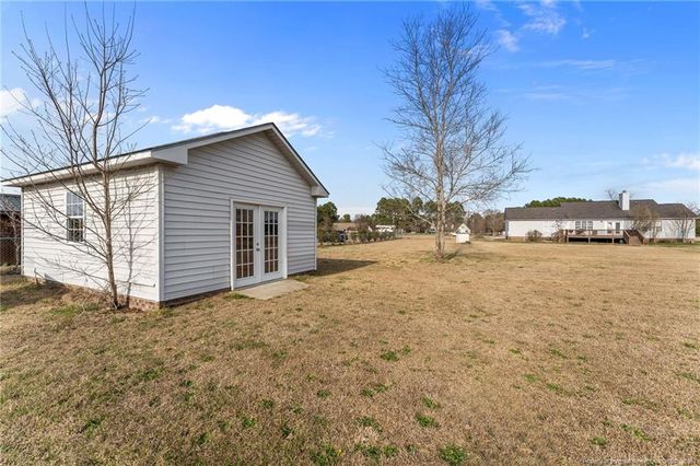 261 W Palmer Street, Raeford, NC 28376