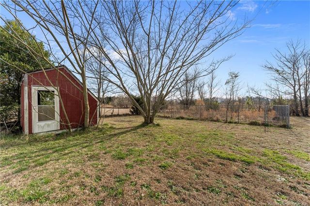 261 W Palmer Street, Raeford, NC 28376