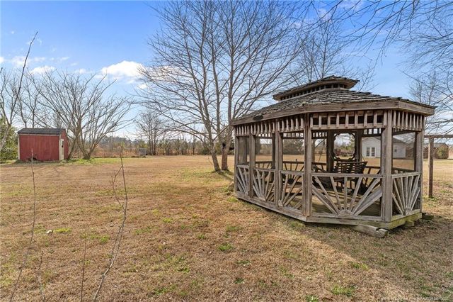 261 W Palmer Street, Raeford, NC 28376