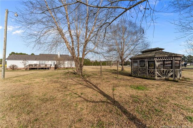 261 W Palmer Street, Raeford, NC 28376